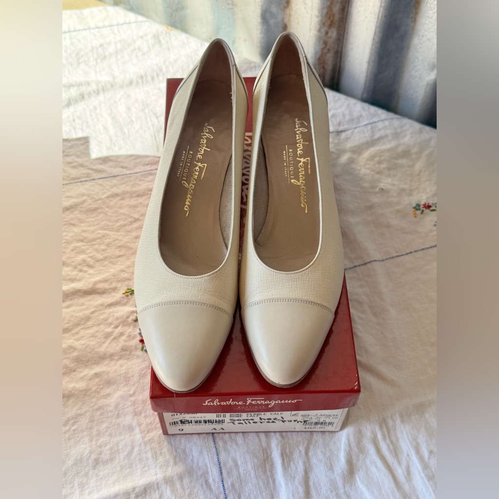 Salvatore Ferragamo Beige Heels